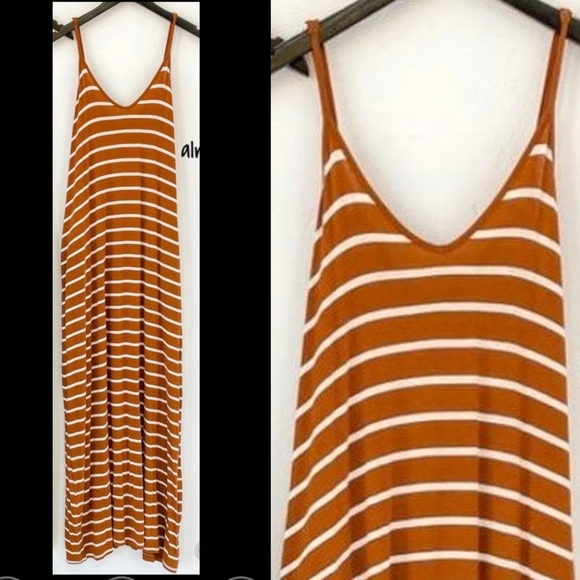 SOLD SOLD SOLDIvory Stripe Maxi Dress W/Pockets - Picture 2 of 11